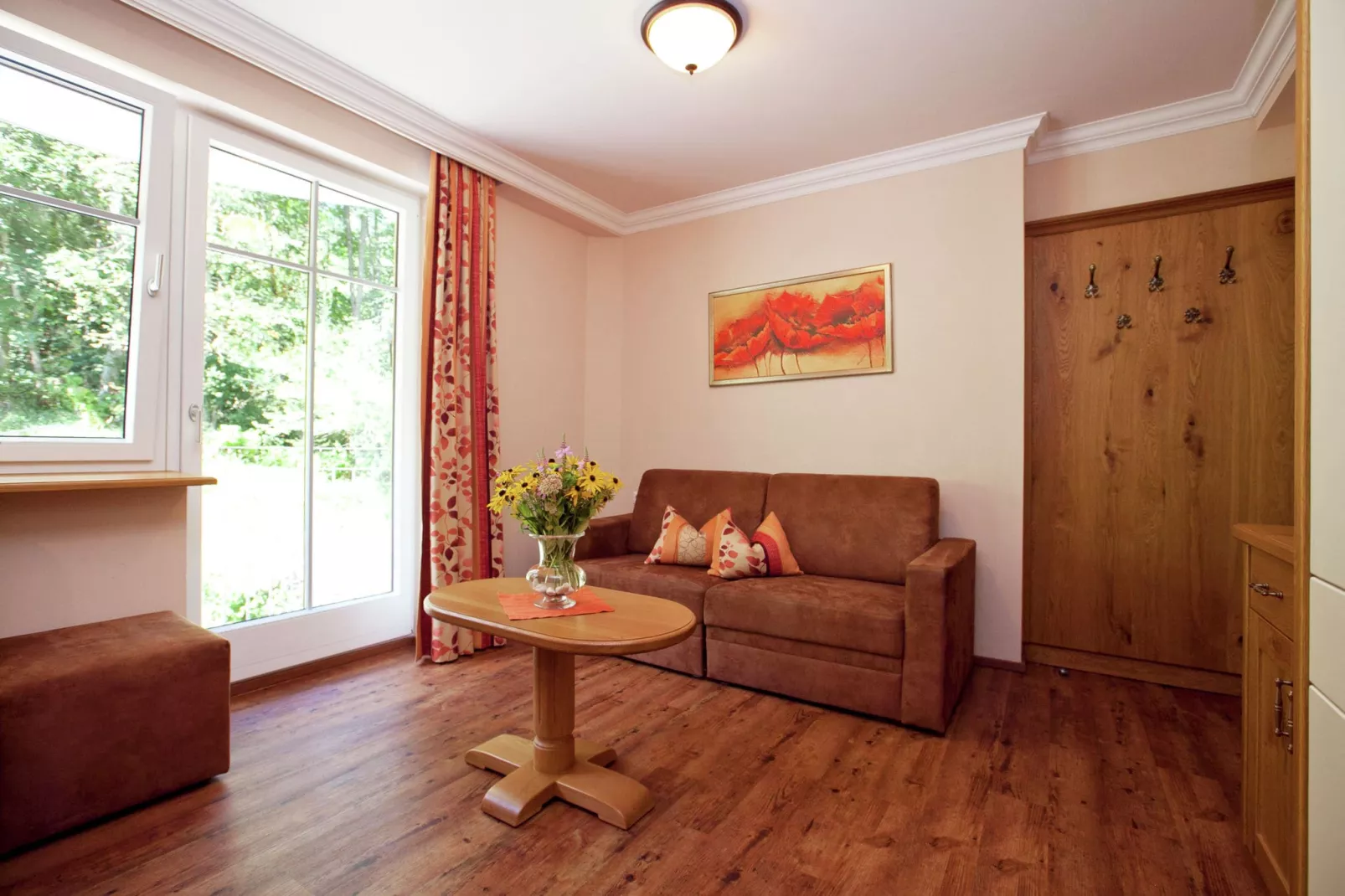Appartement im Wellness-Aparthotel-Kleinarl-Wohnzimmer