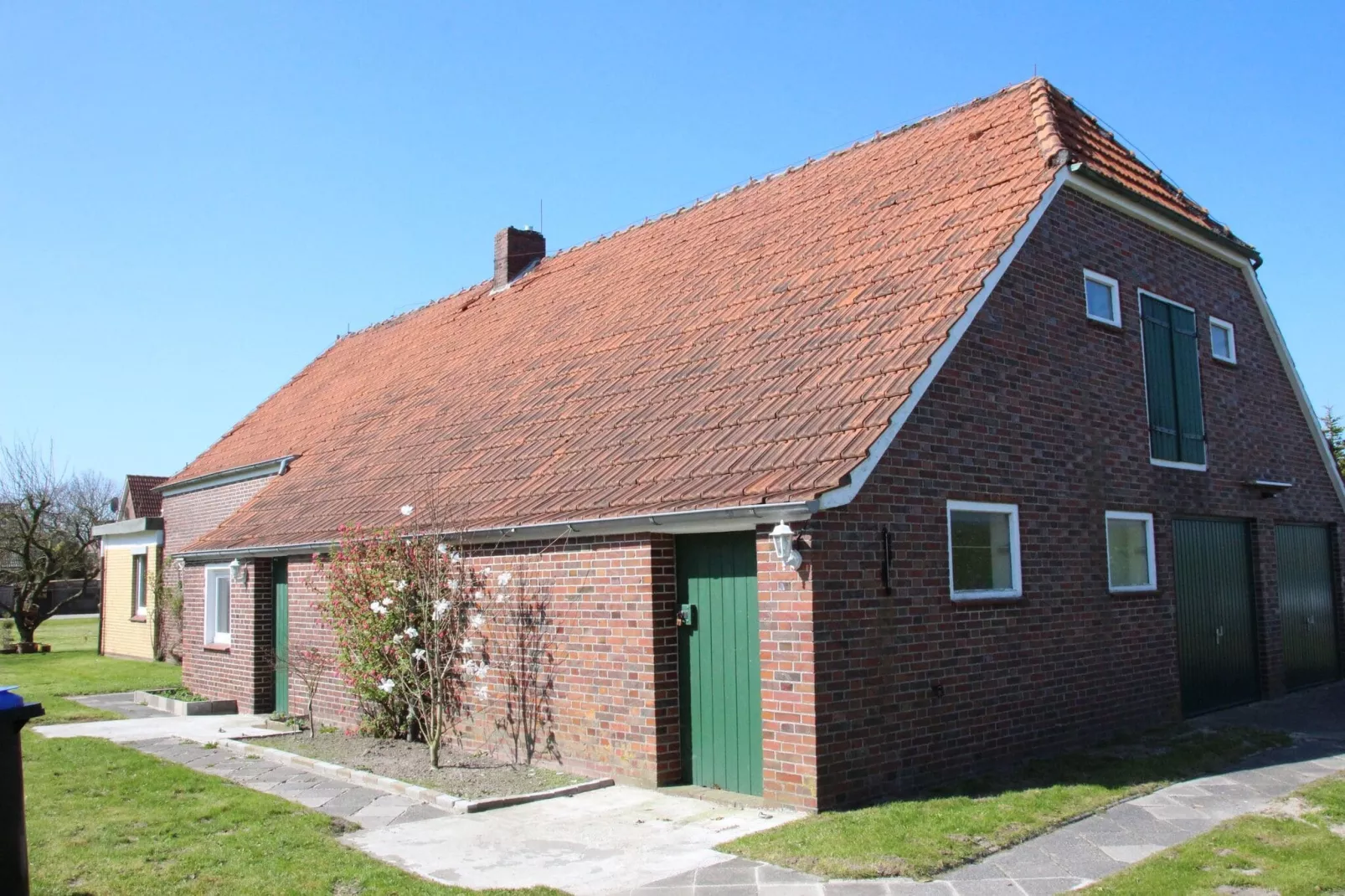Ferienhaus mit großem Grundstück in Friederikensiel-Extérieur été