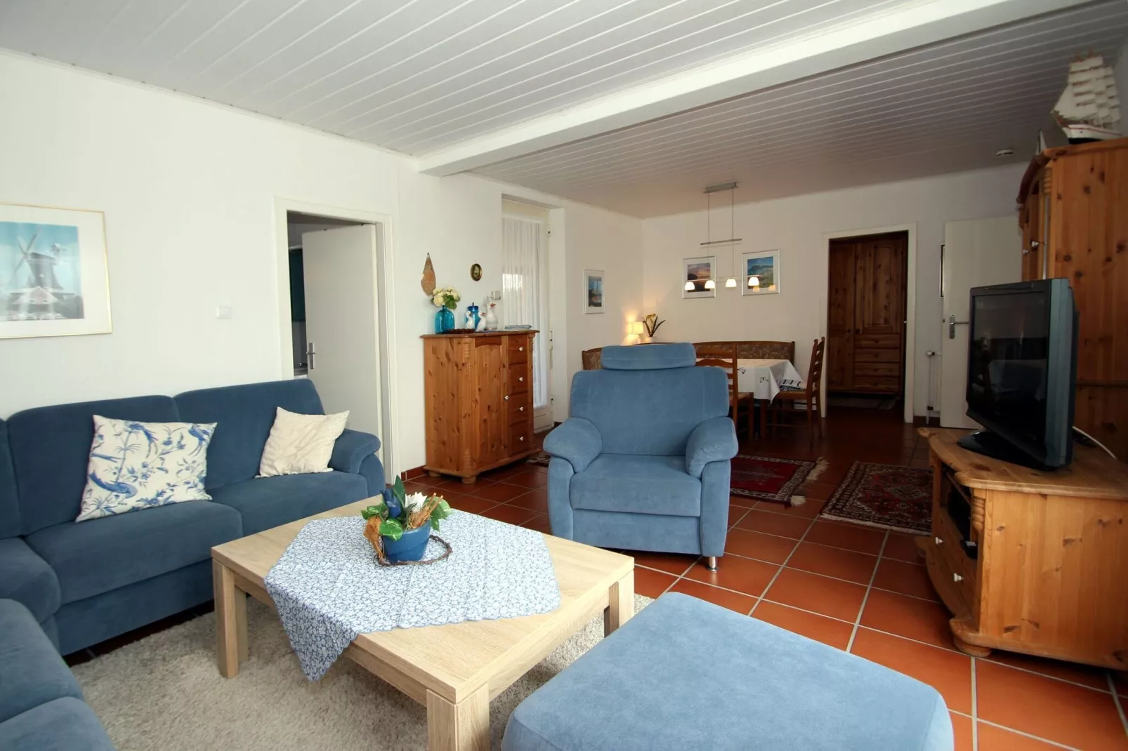 Bungalow mit großer Terrasse in Dornumersiel-Salon