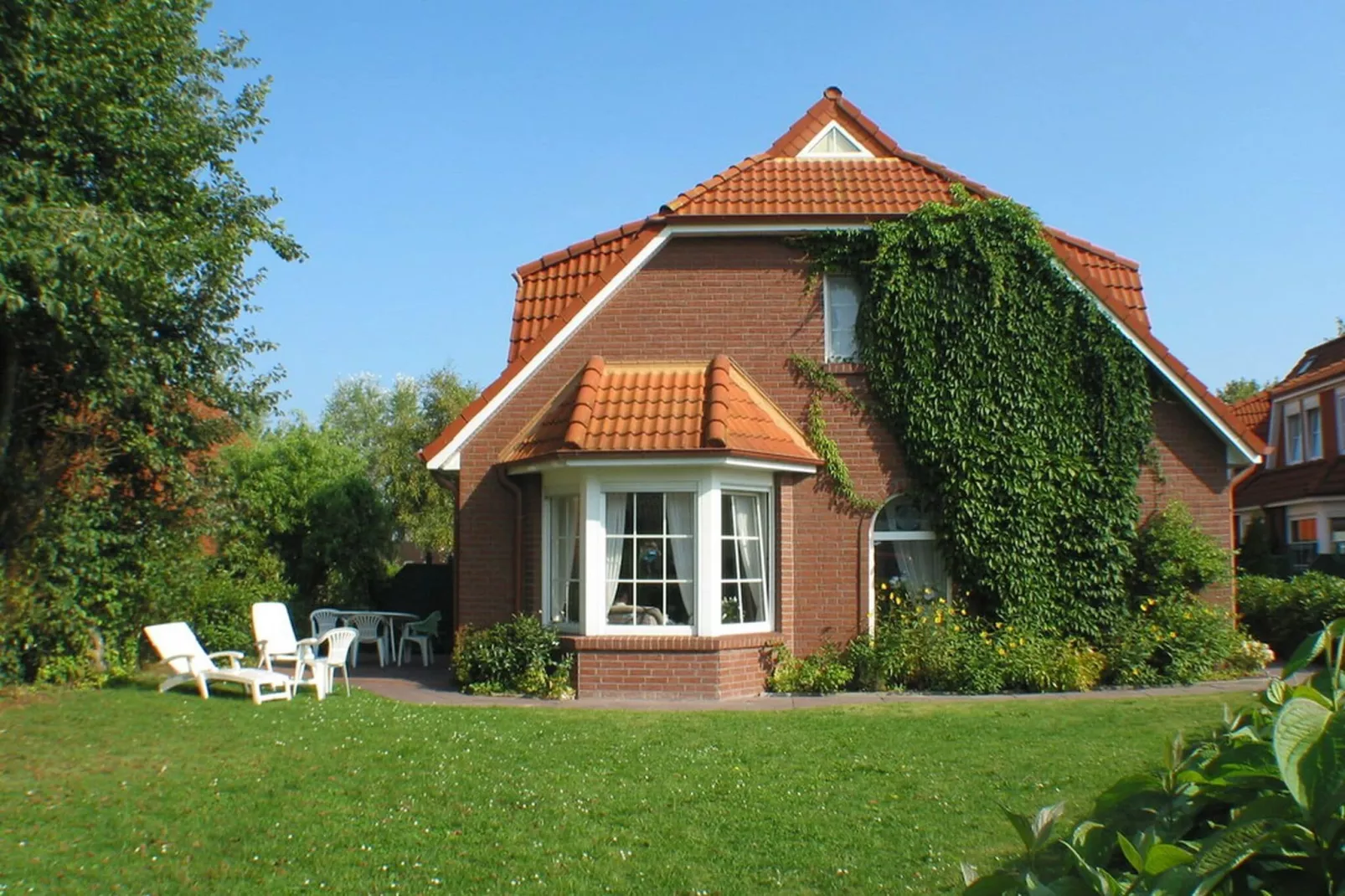 Anke 79-Exterior summer