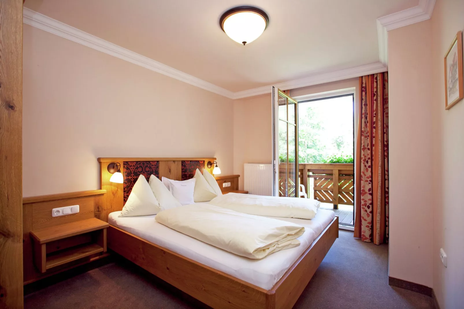 Appartement im Wellness-Aparthotel-Kleinarl-Schlafzimmer
