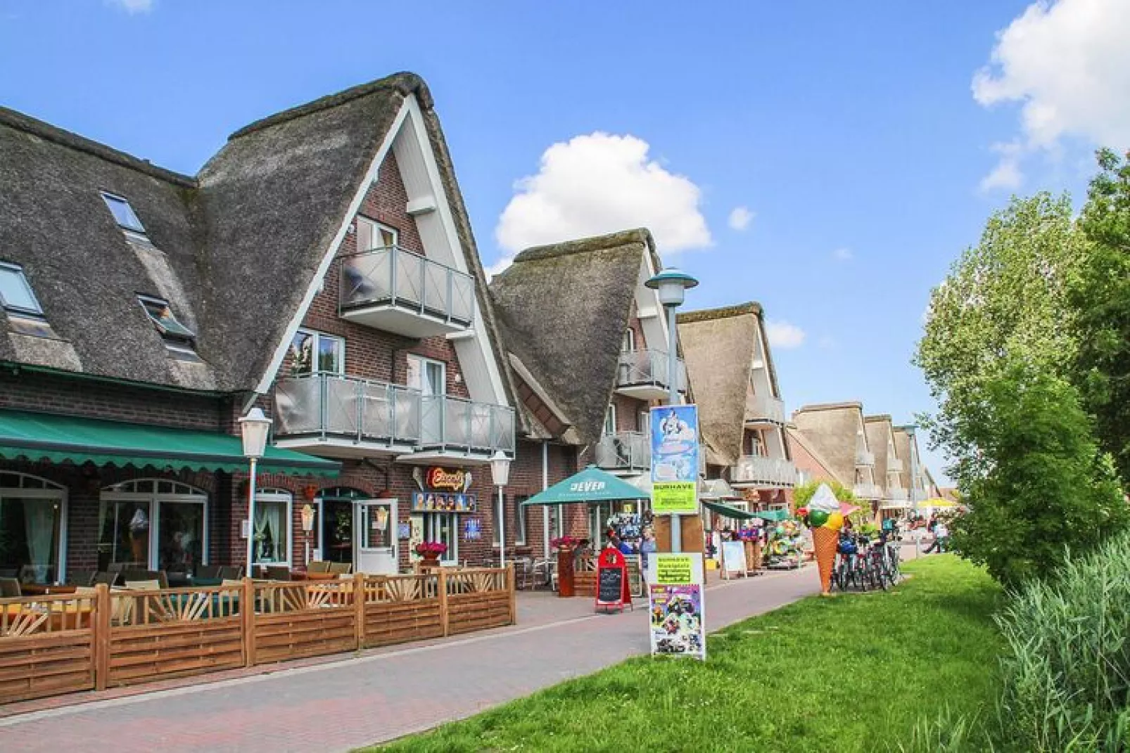 4-Raum-Reihenhaus ca 70 qm Typ A-Exterior summer