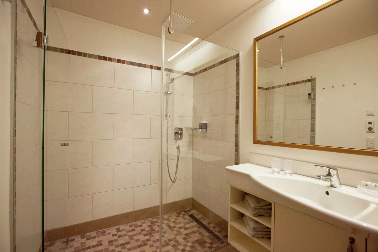 Appartement im Wellness-Aparthotel-Kleinarl-Badezimmer