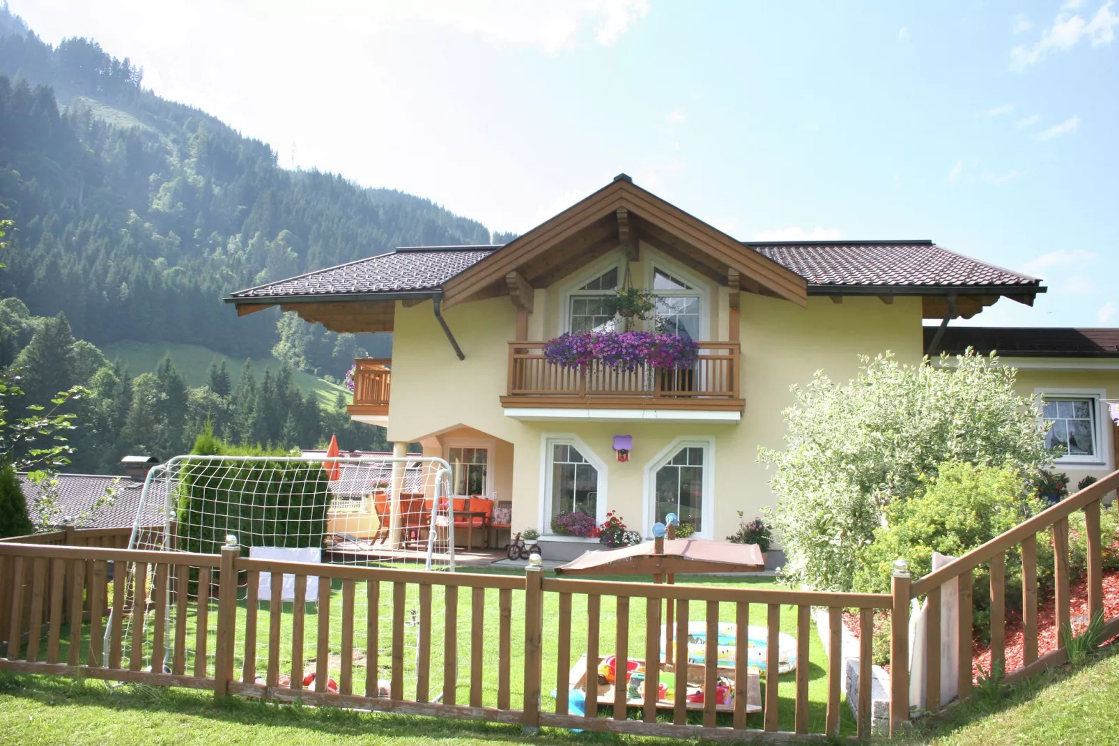 Talblick-Exterior summer