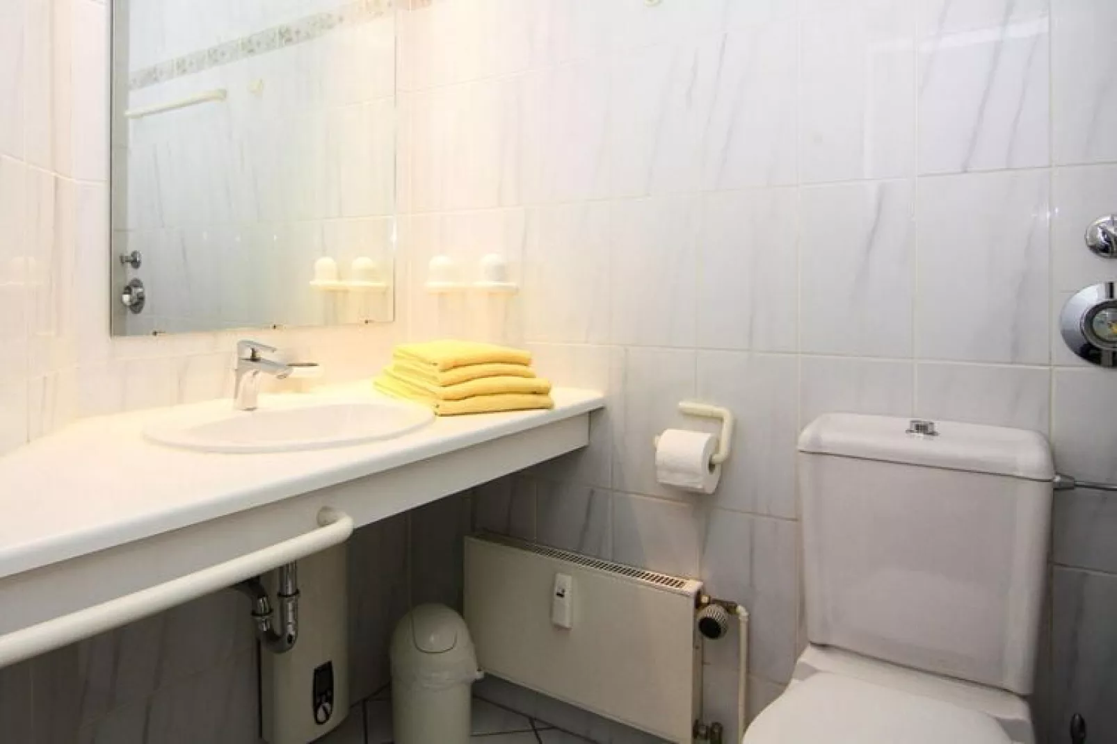 Apartments Panorama Laboe III m Seeblick 60 qm-Bathroom