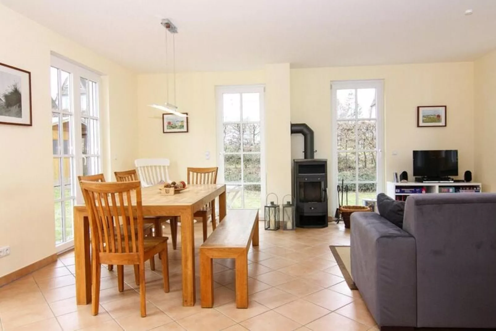 Ferienhaus Reetglück Wohlenberg-Dining room