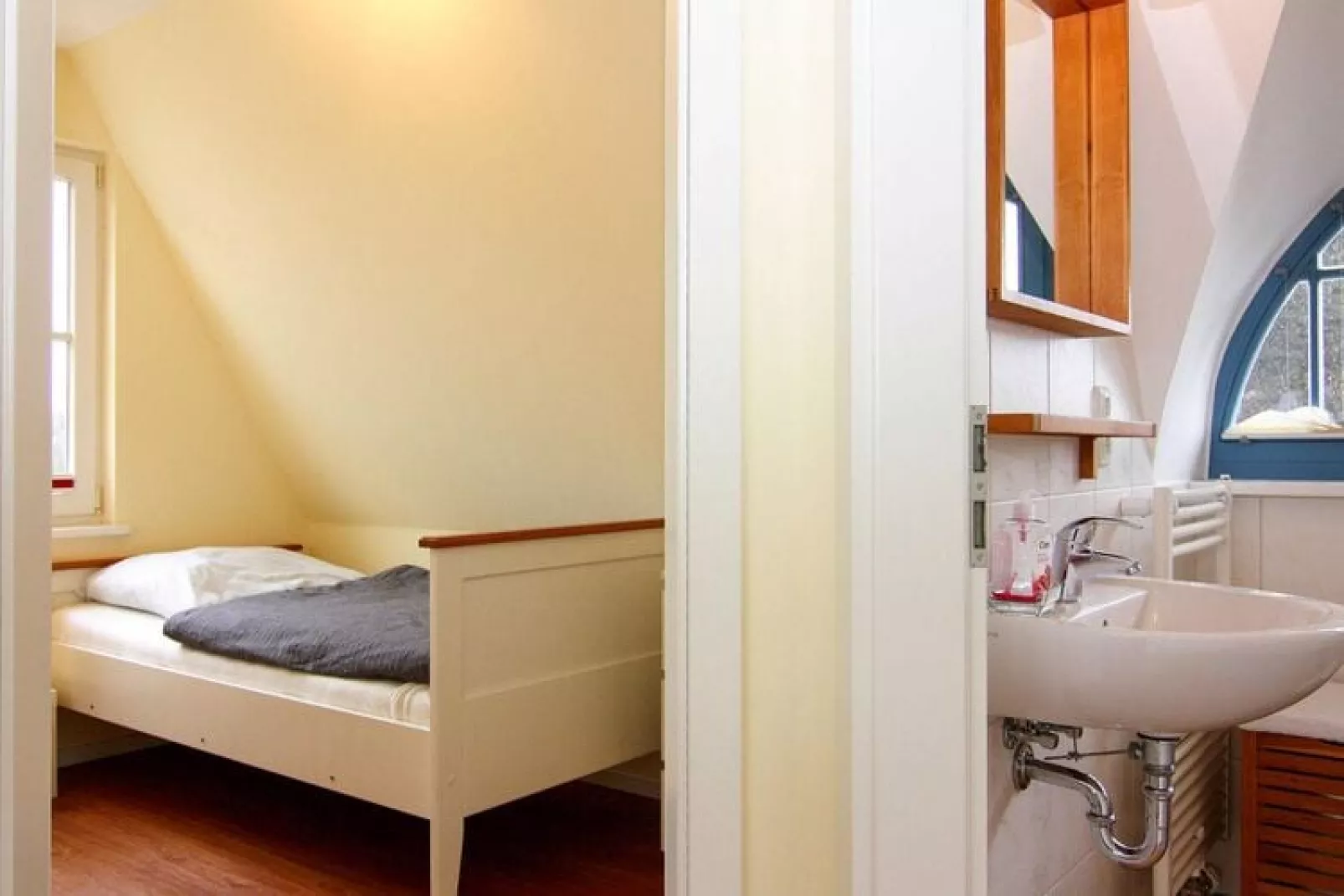Ferienhaus Reetglück Wohlenberg-Bedroom