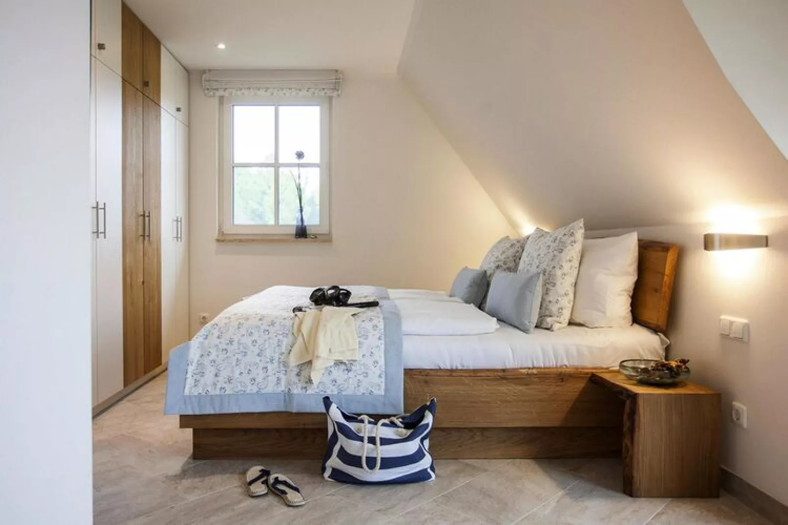 Schilfrohrsänger 18-Bedroom