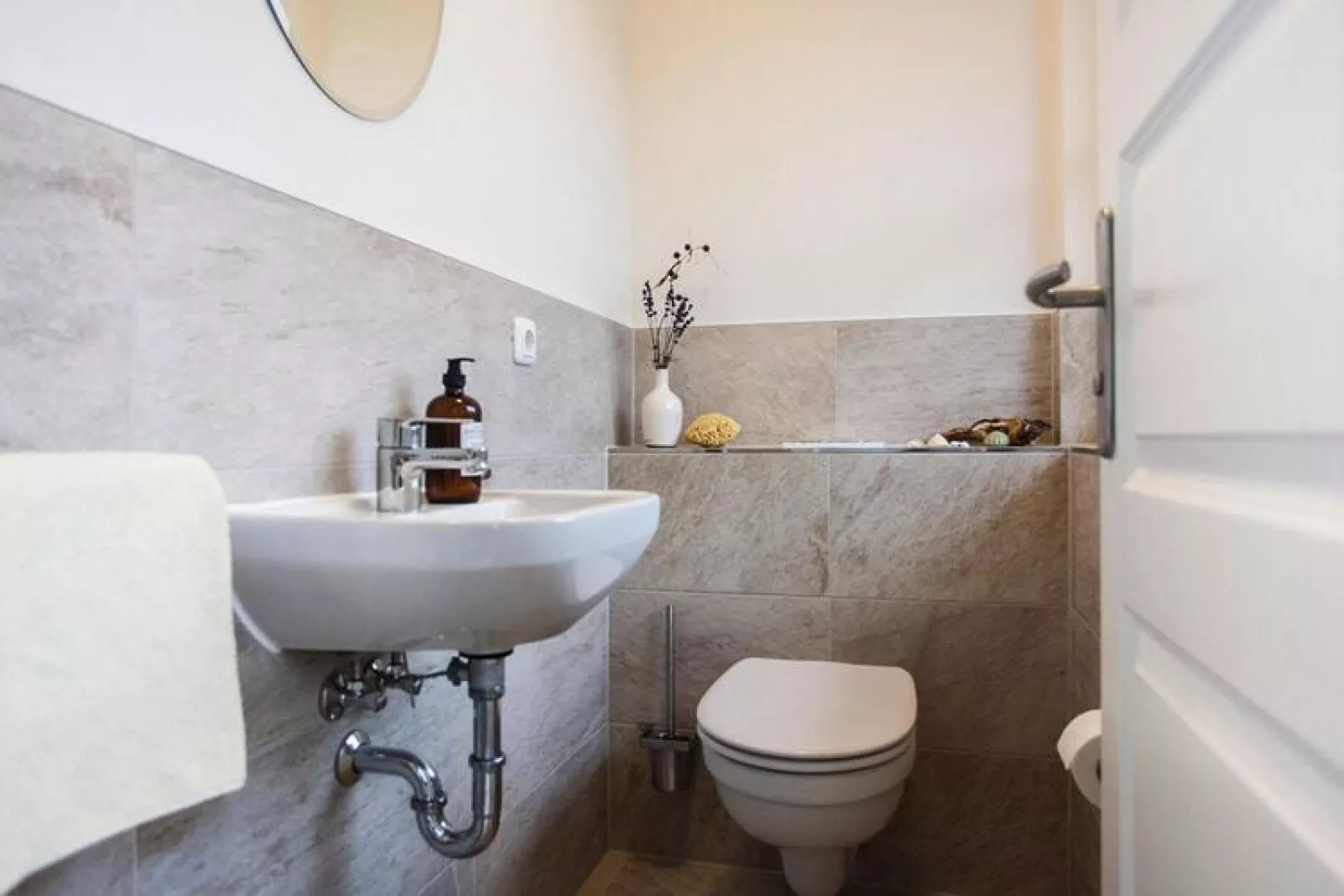 Schilfrohrsänger 18-Bathroom