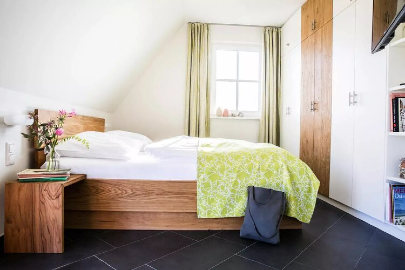 Schilfrohrsänger 26-Bedroom