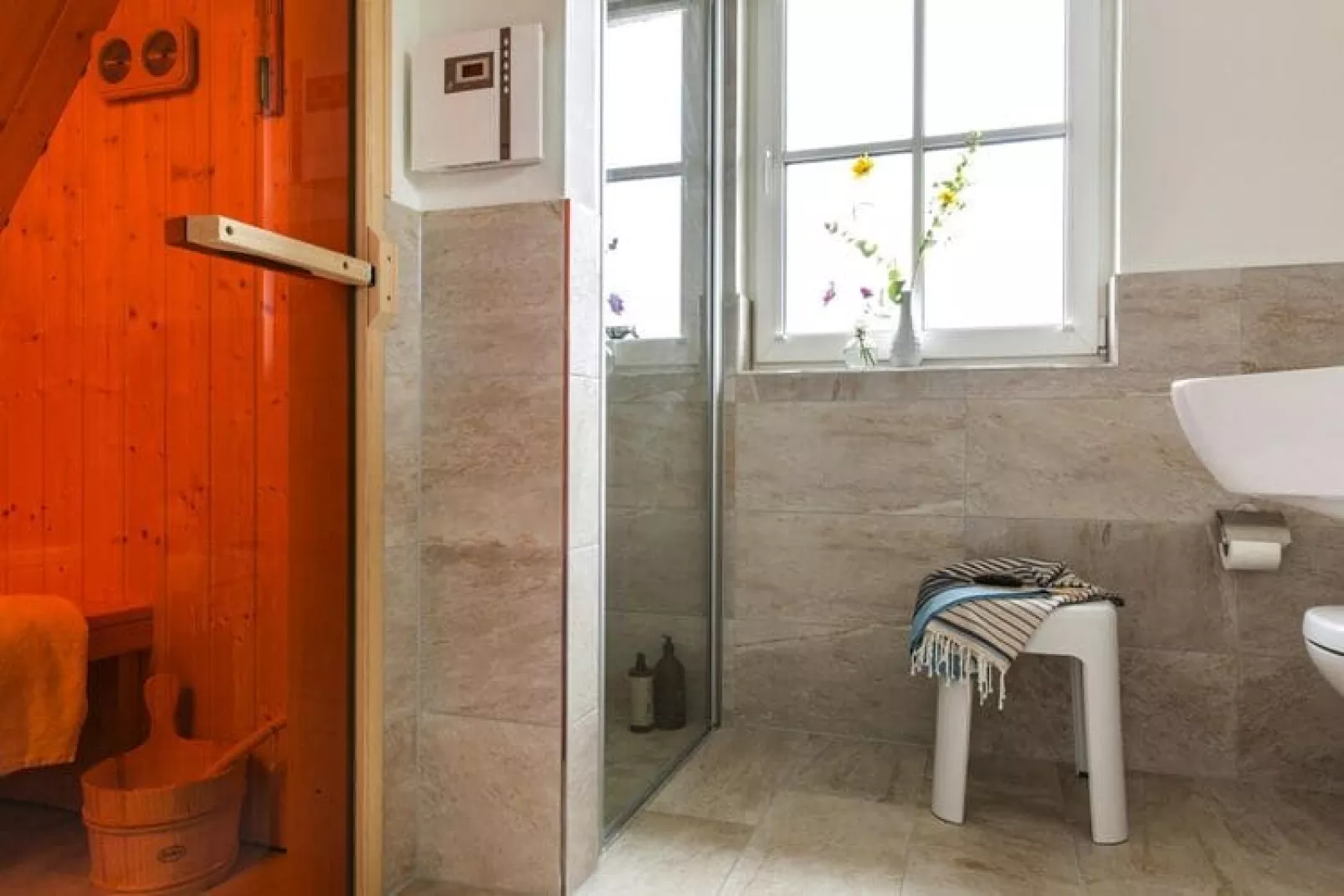 Schilfrohrsänger 31-Bathroom