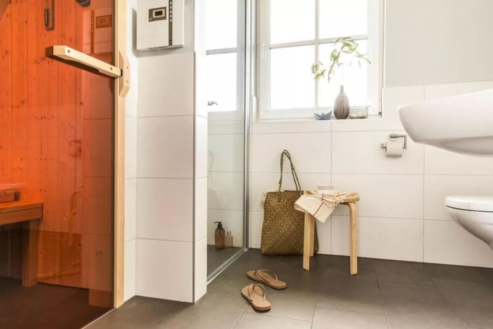 Schilfrohrsänger 36-Bathroom