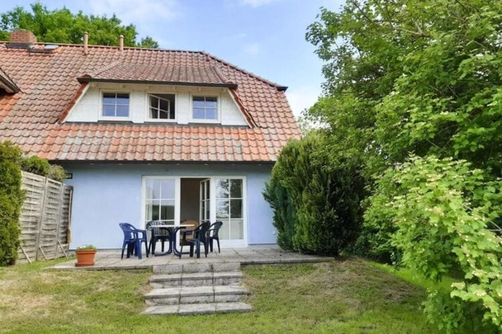 Wohnung oben links-Exterior summer
