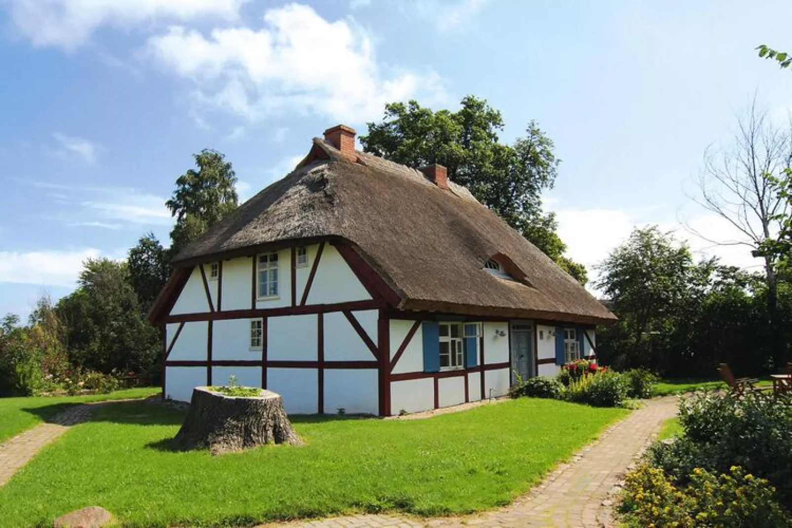Ferienwohnung Dycke Haus in Zudar-Whg im OG 4 P-Exterior summer
