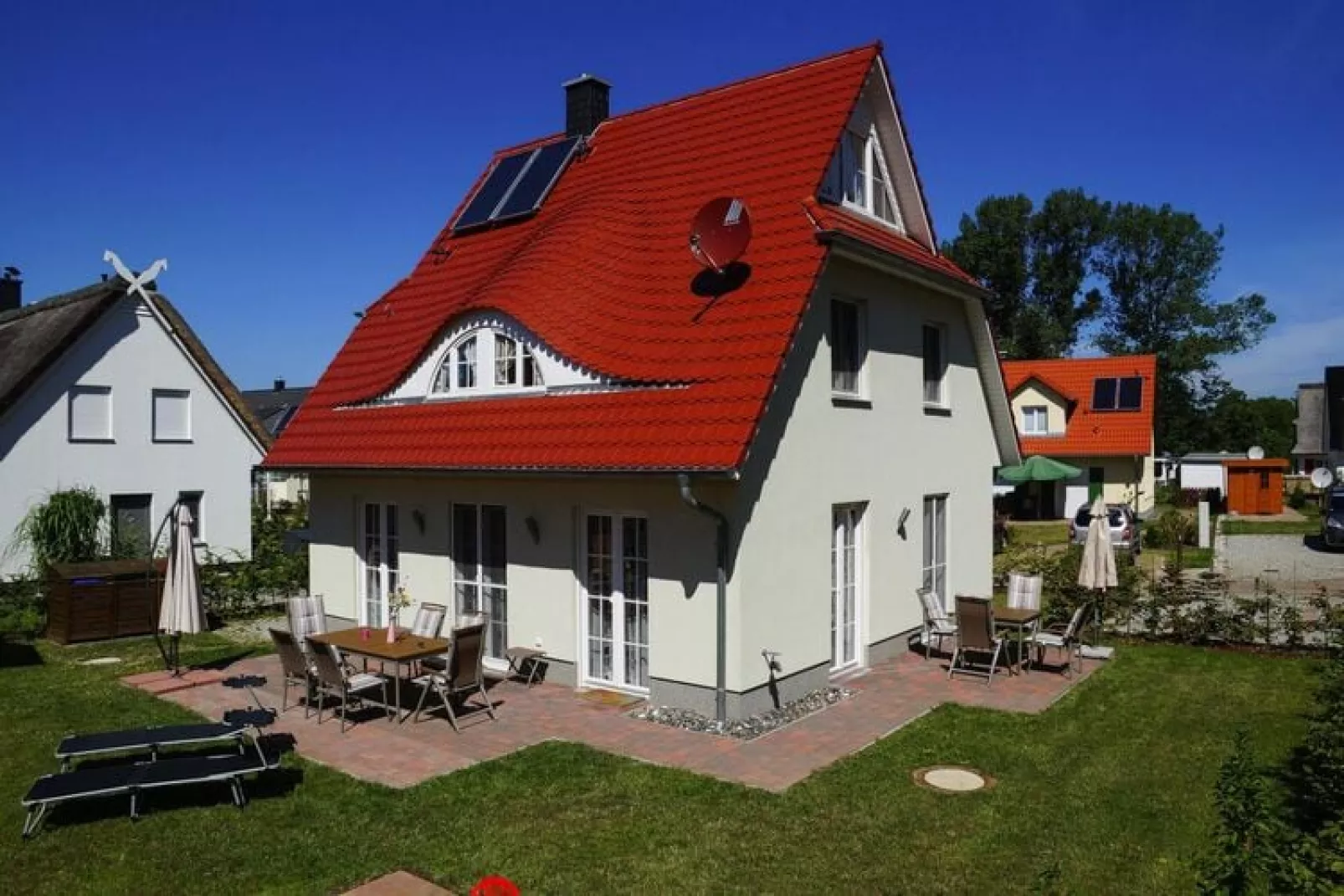 Ferienhaus Nachtigall in Glowe-bis zu 6 Pers-Exterior summer