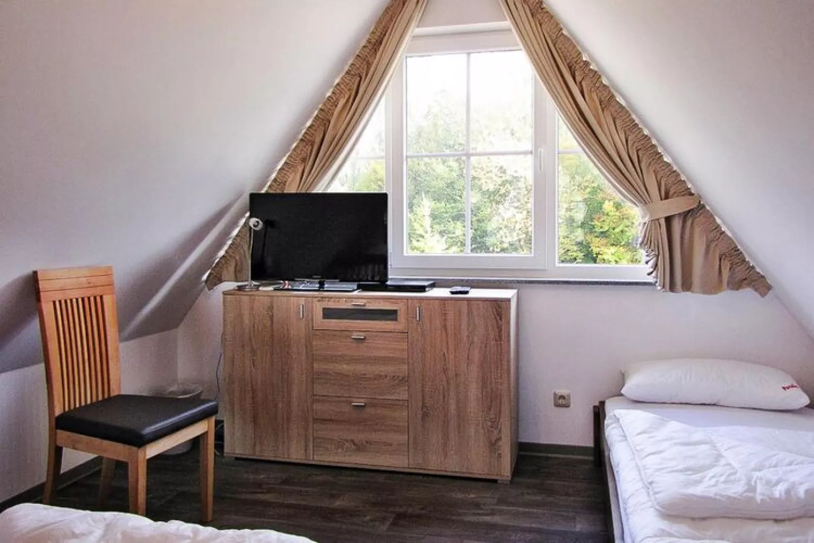 Ferienhaus Nachtigall in Glowe-bis zu 8 Pers-Bedroom