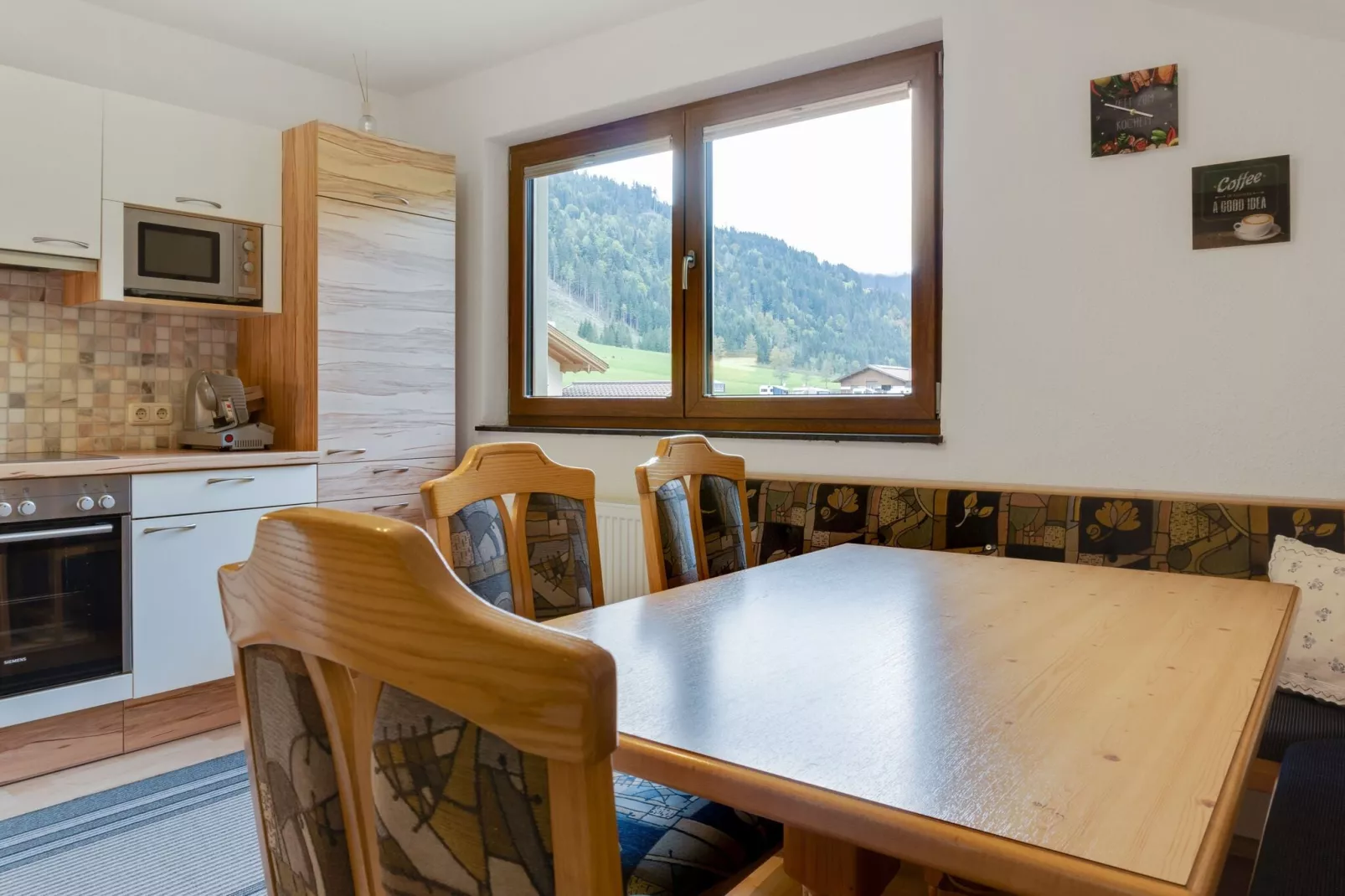 Kathrin-Dining room