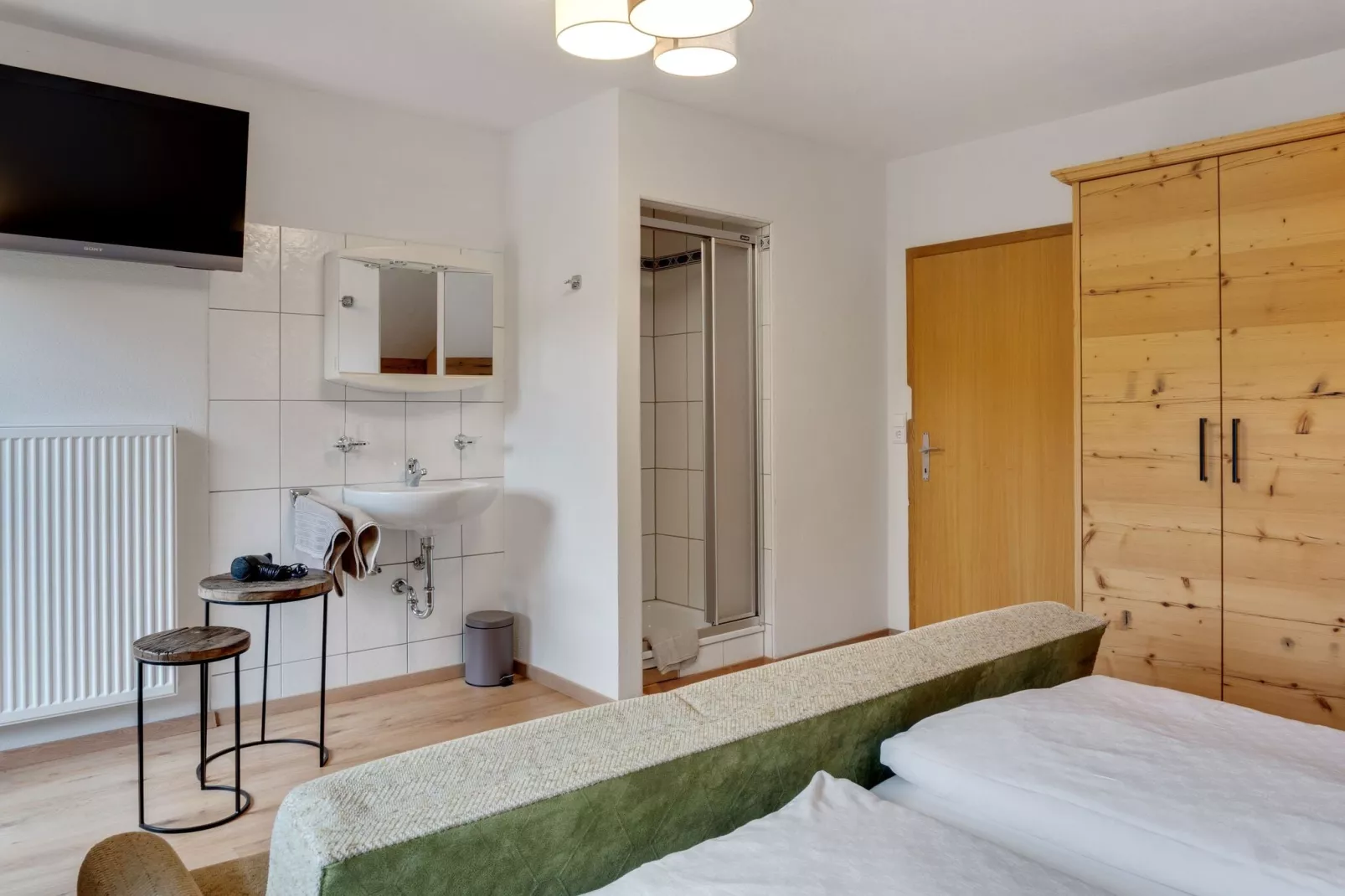 Kathrin-Bedroom