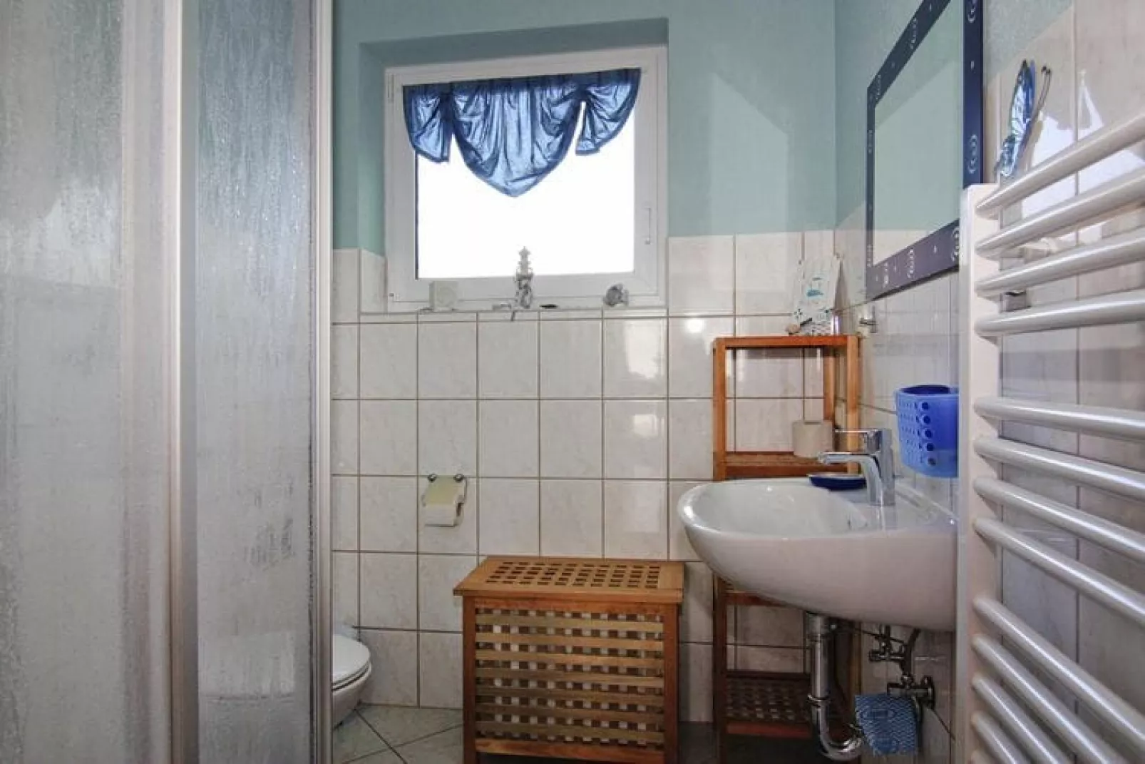 OG Whg 9 rechts-Bathroom