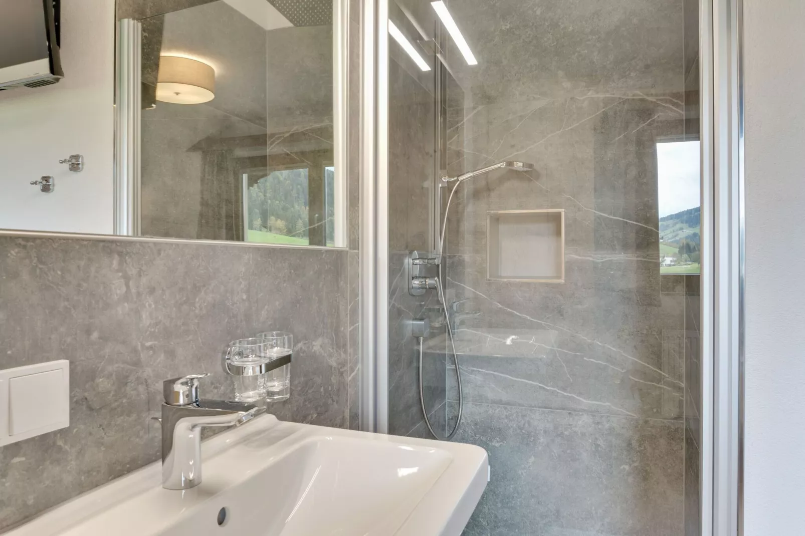 Kathrin-Bathroom
