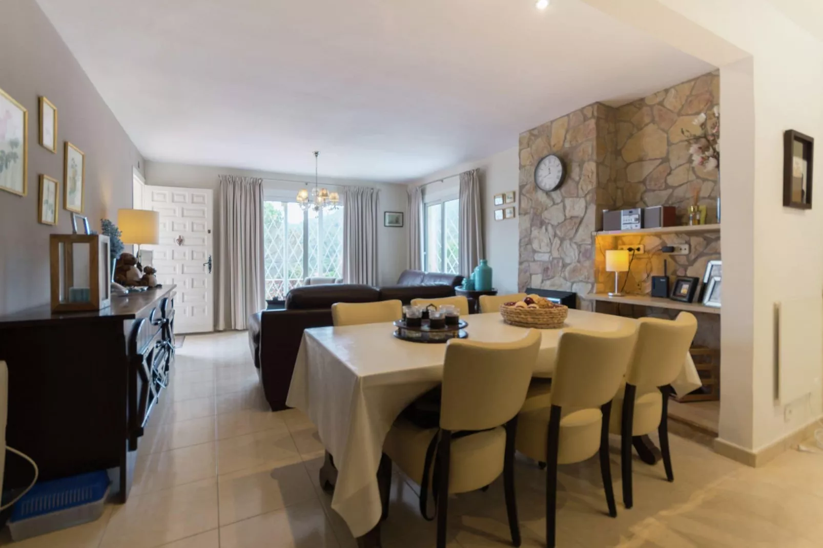Colom-Dining room