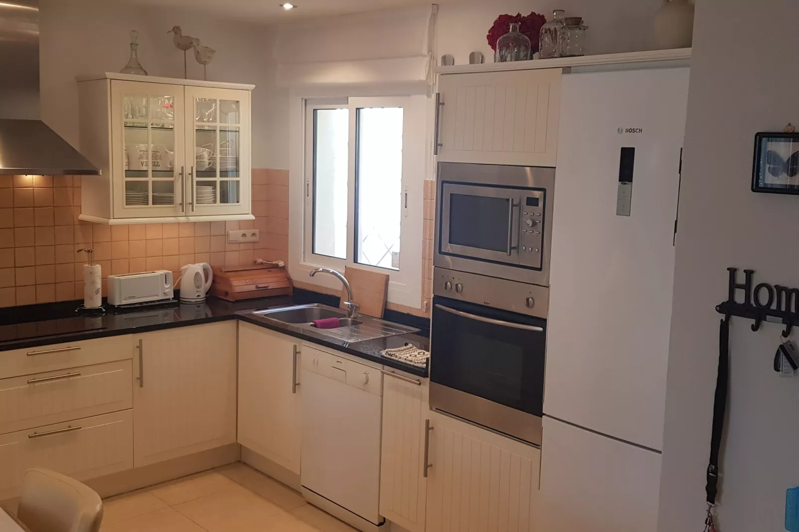 Colom-Kitchen