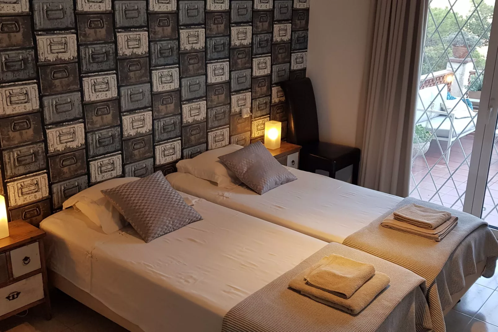 Colom-Bedroom