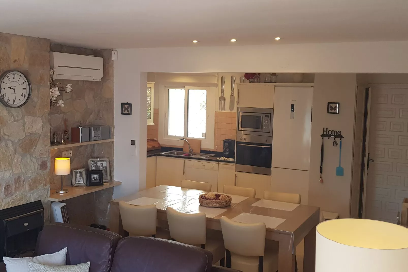Colom-Kitchen