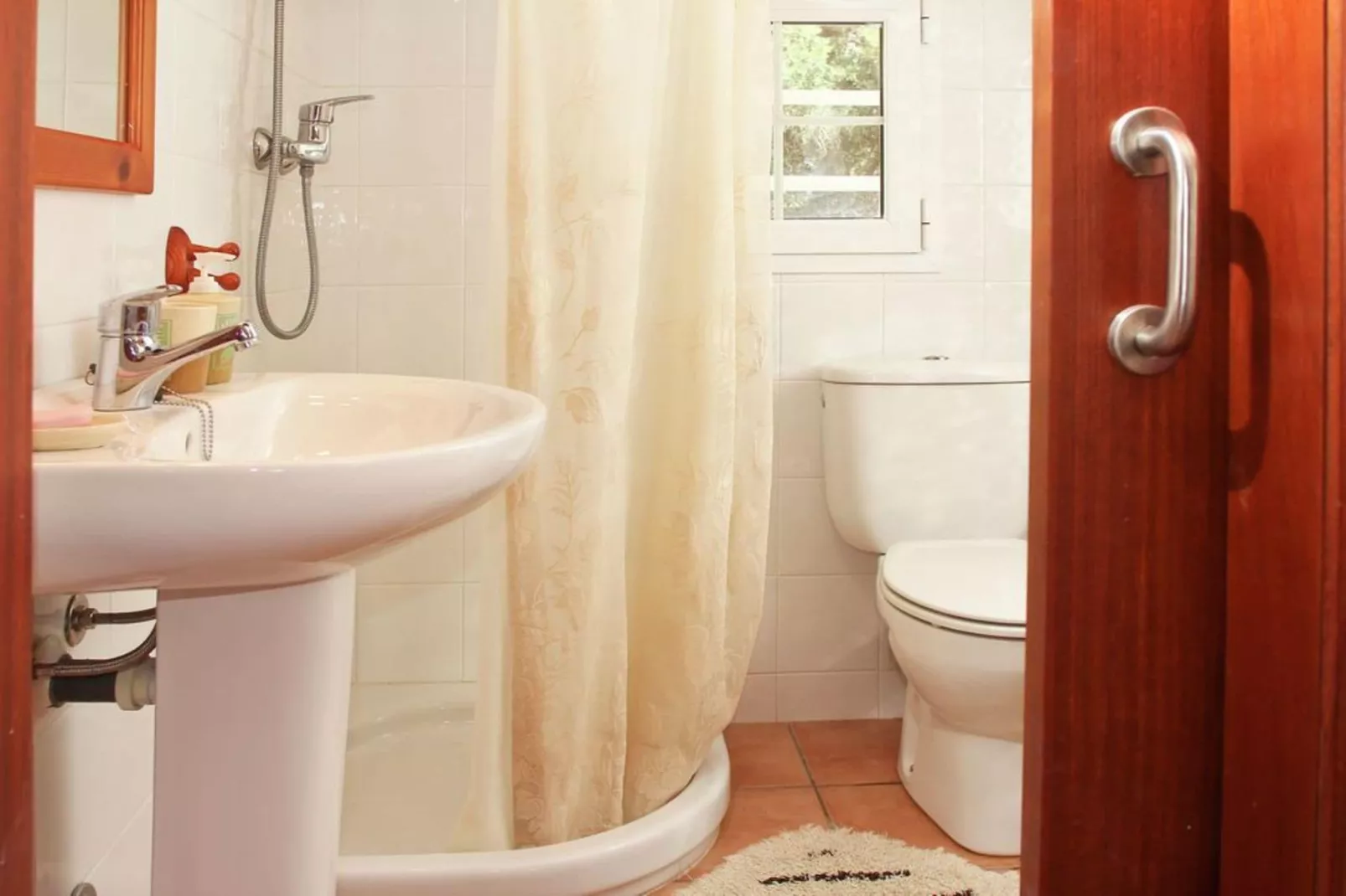 Tórtolas-Bathroom