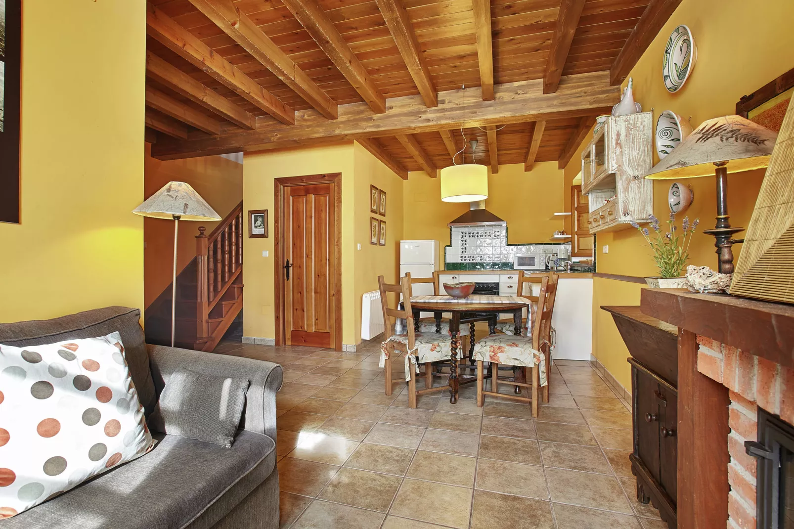 Pruneda III-Dining room