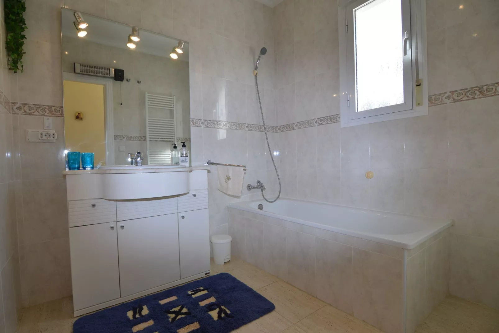 Casa Esperanto-Bathroom