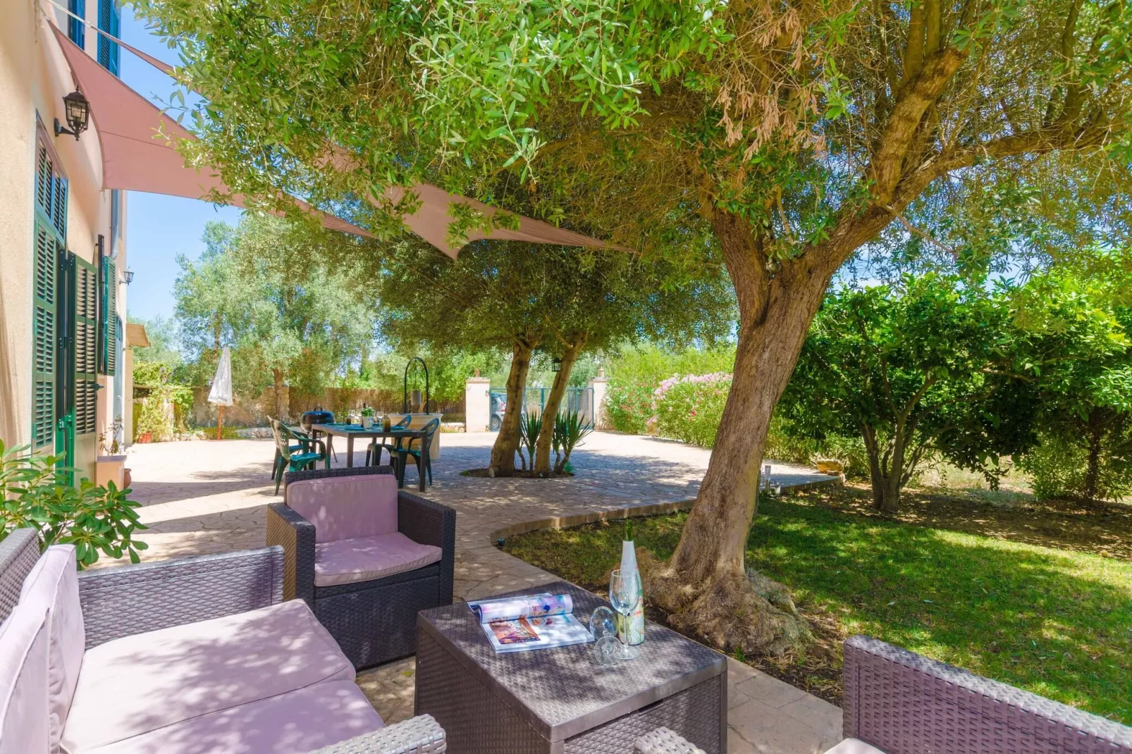 Hort de Can Bou-Exterior summer
