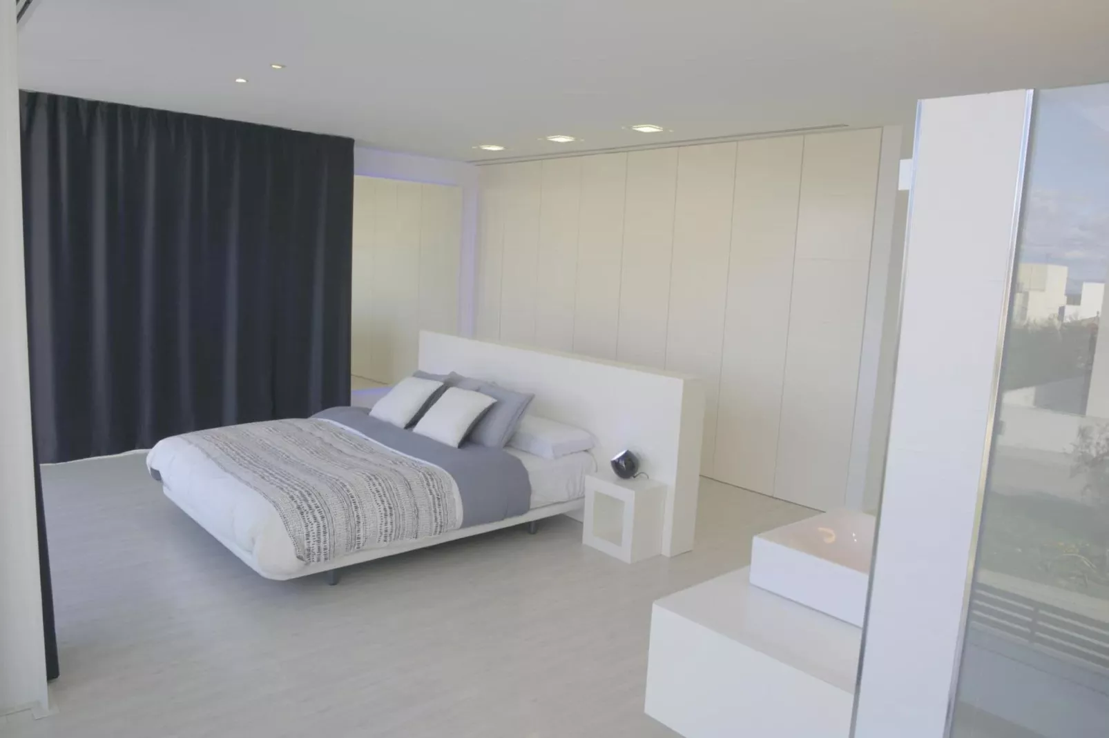 Atzur-Bedroom