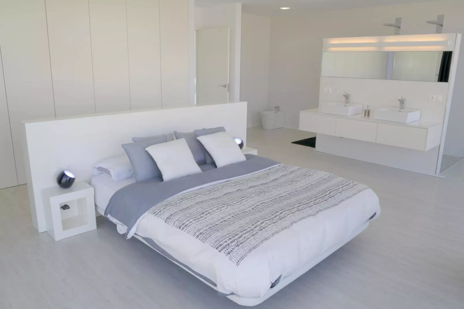 Atzur-Bedroom