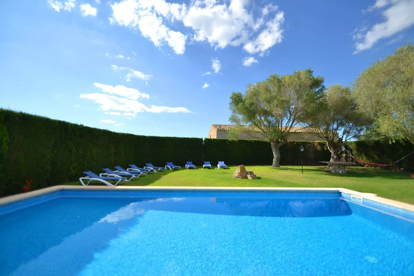 Albadallet-Pool