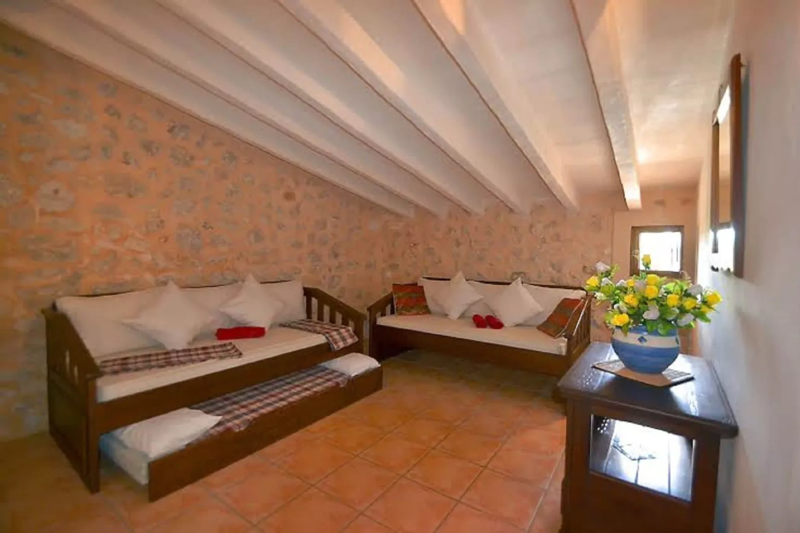 Albadallet-Bedroom