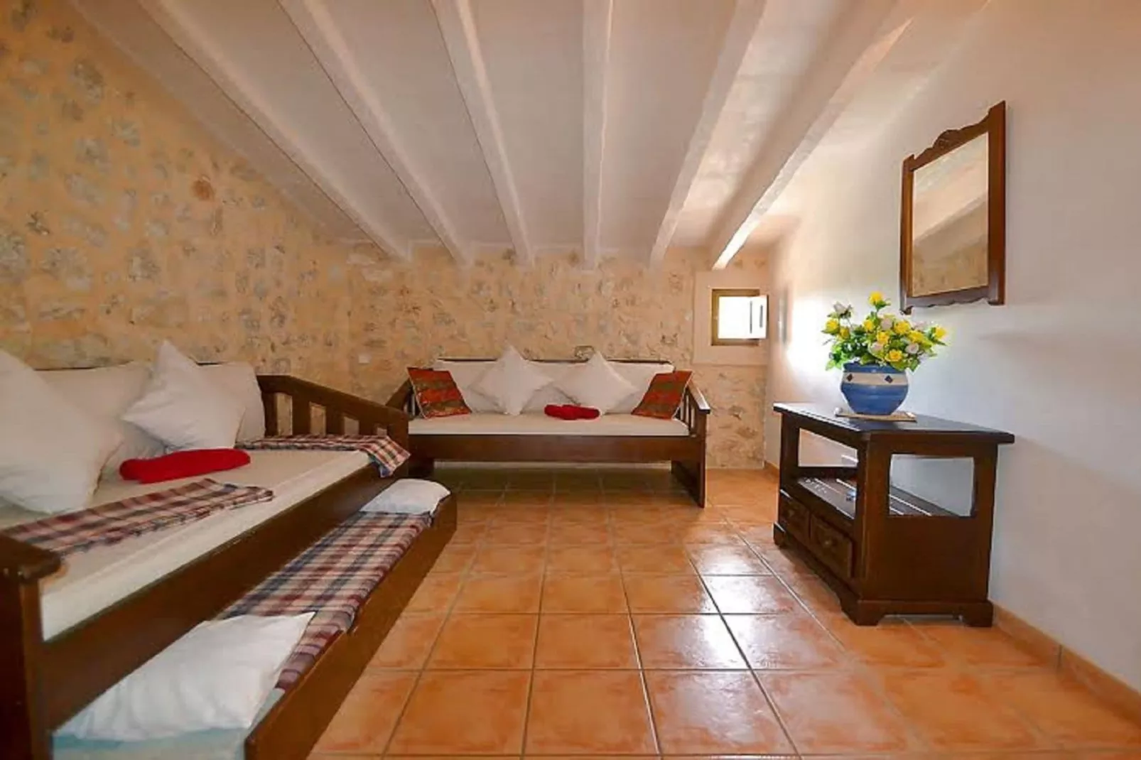 Albadallet-Bedroom
