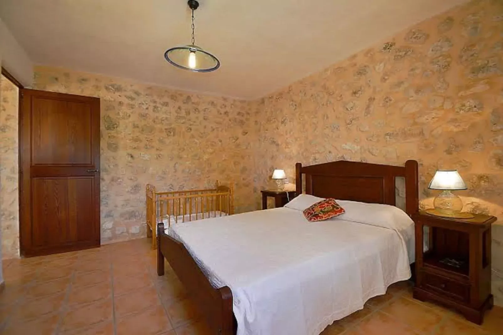 Albadallet-Bedroom
