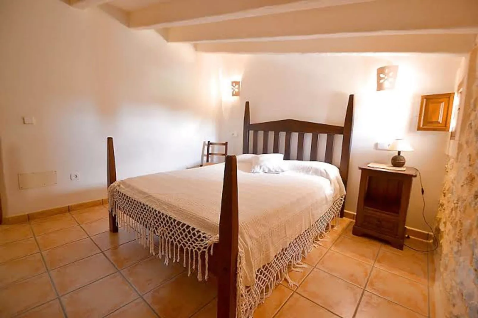 Albadallet-Bedroom