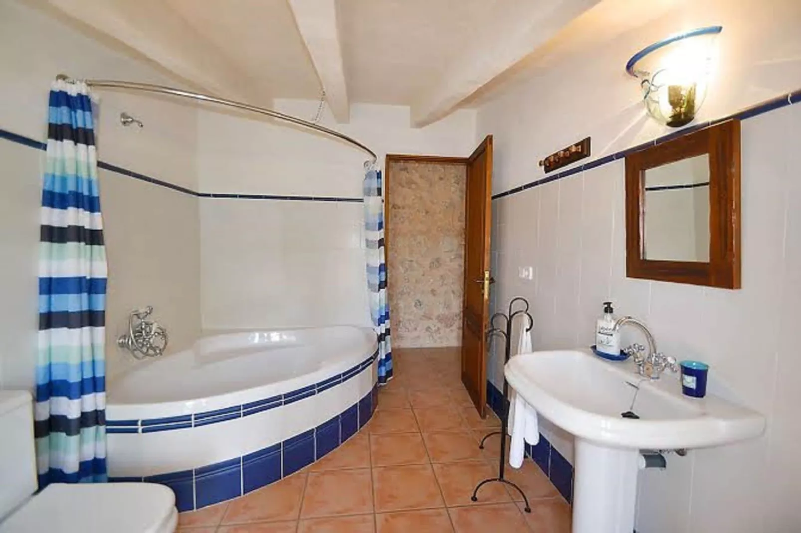 Albadallet-Bathroom
