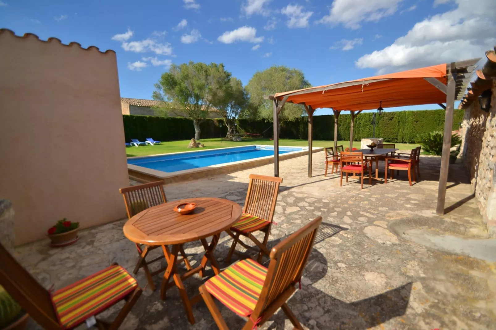Albadallet-Terrace balcony