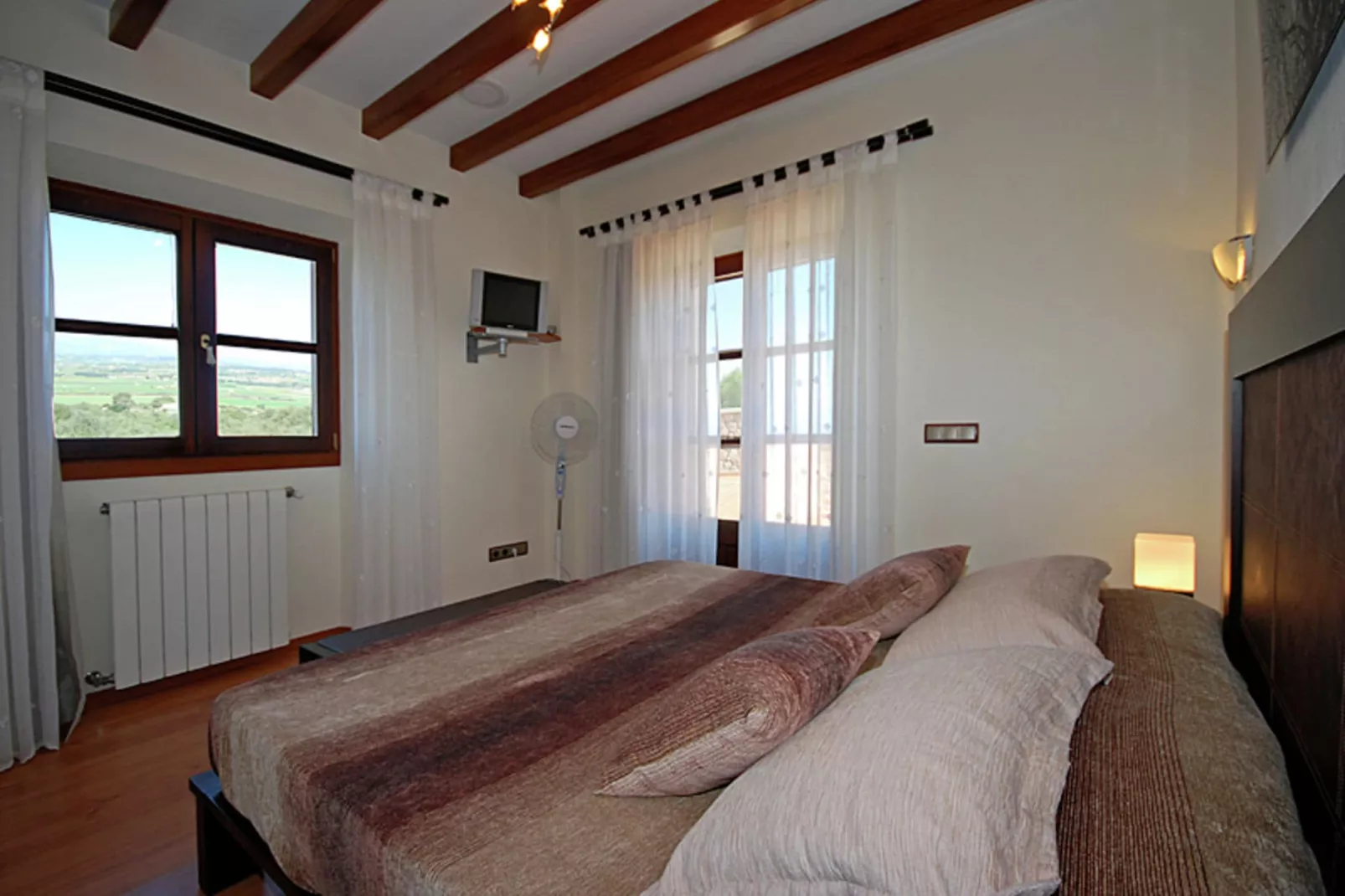 Canova-Bedroom