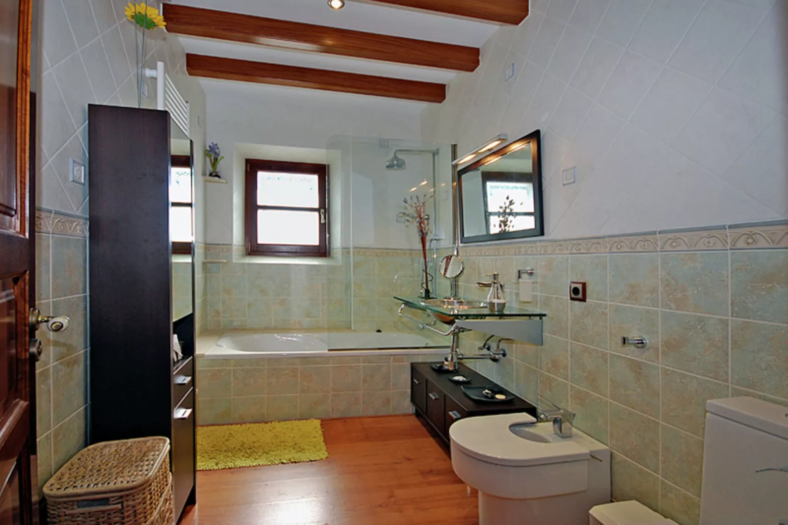 Canova-Bathroom