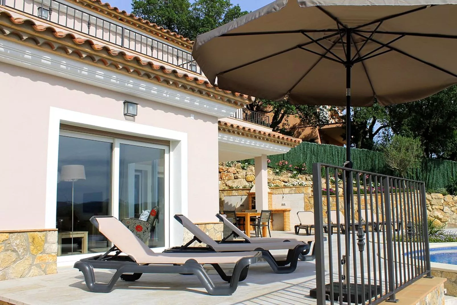 Ojo Azul-Terrace balcony