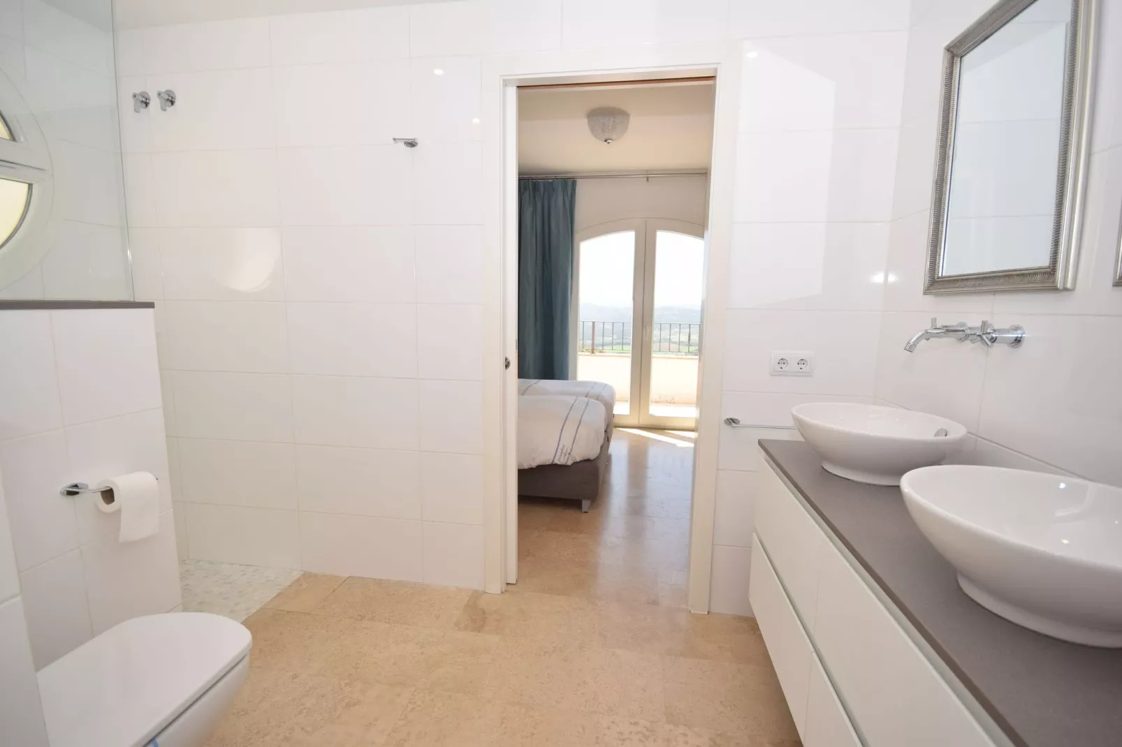 Ojo Azul-Bathroom