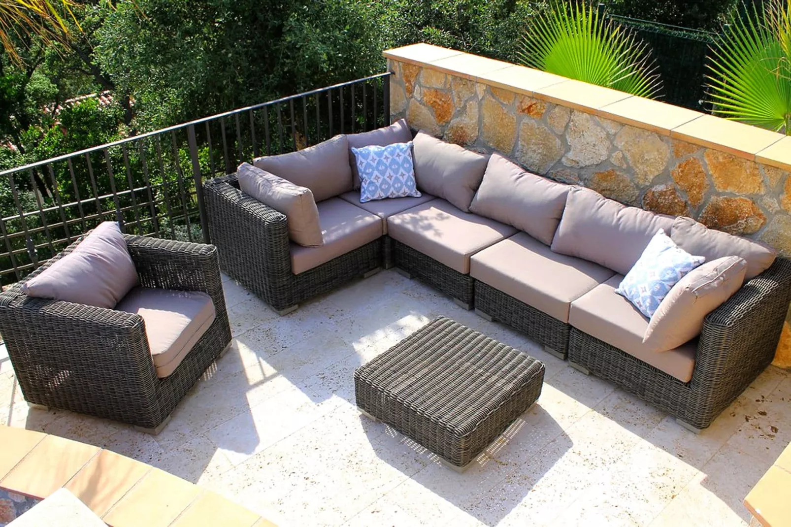 Ojo Azul-Terrace balcony