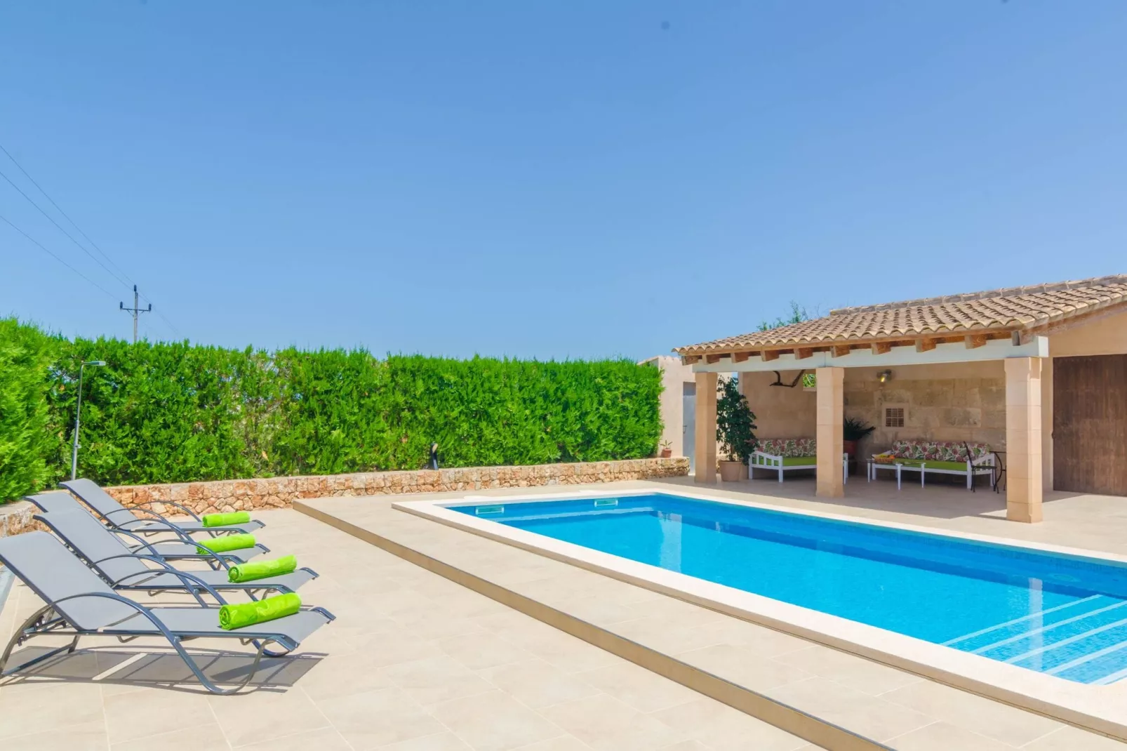 Aubadallet-Exterior summer
