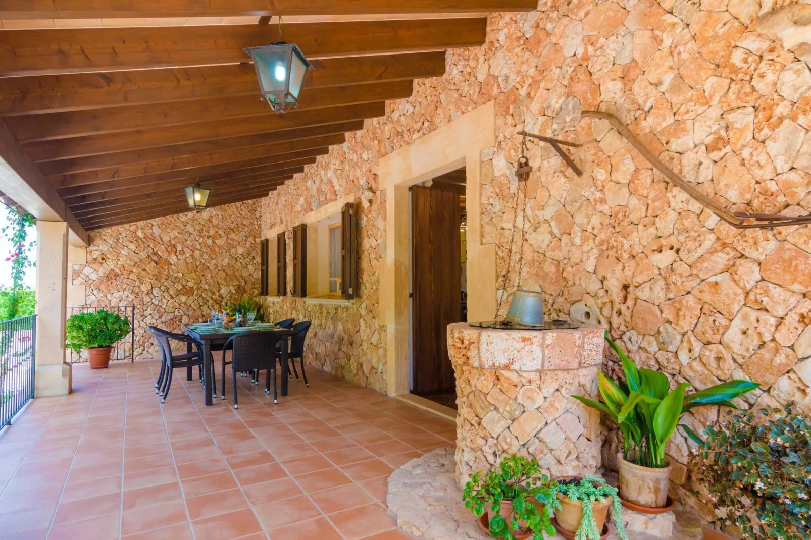 Aubadallet-Exterior summer