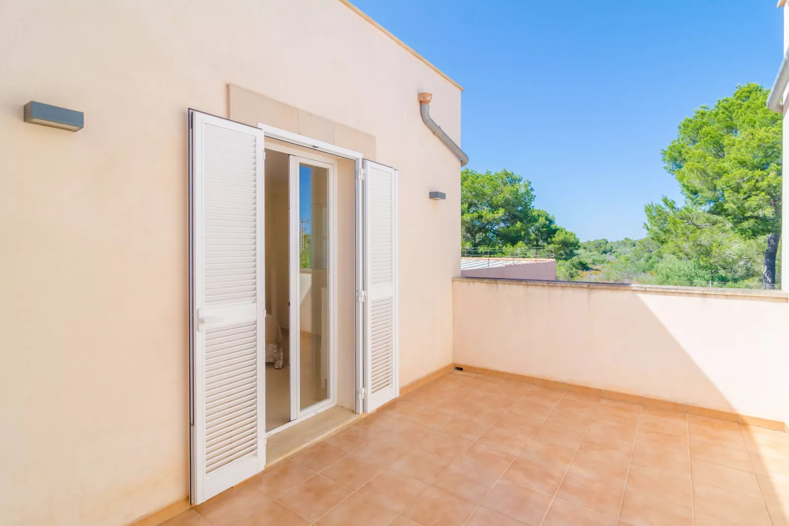 Villa Gloria-Exterior summer
