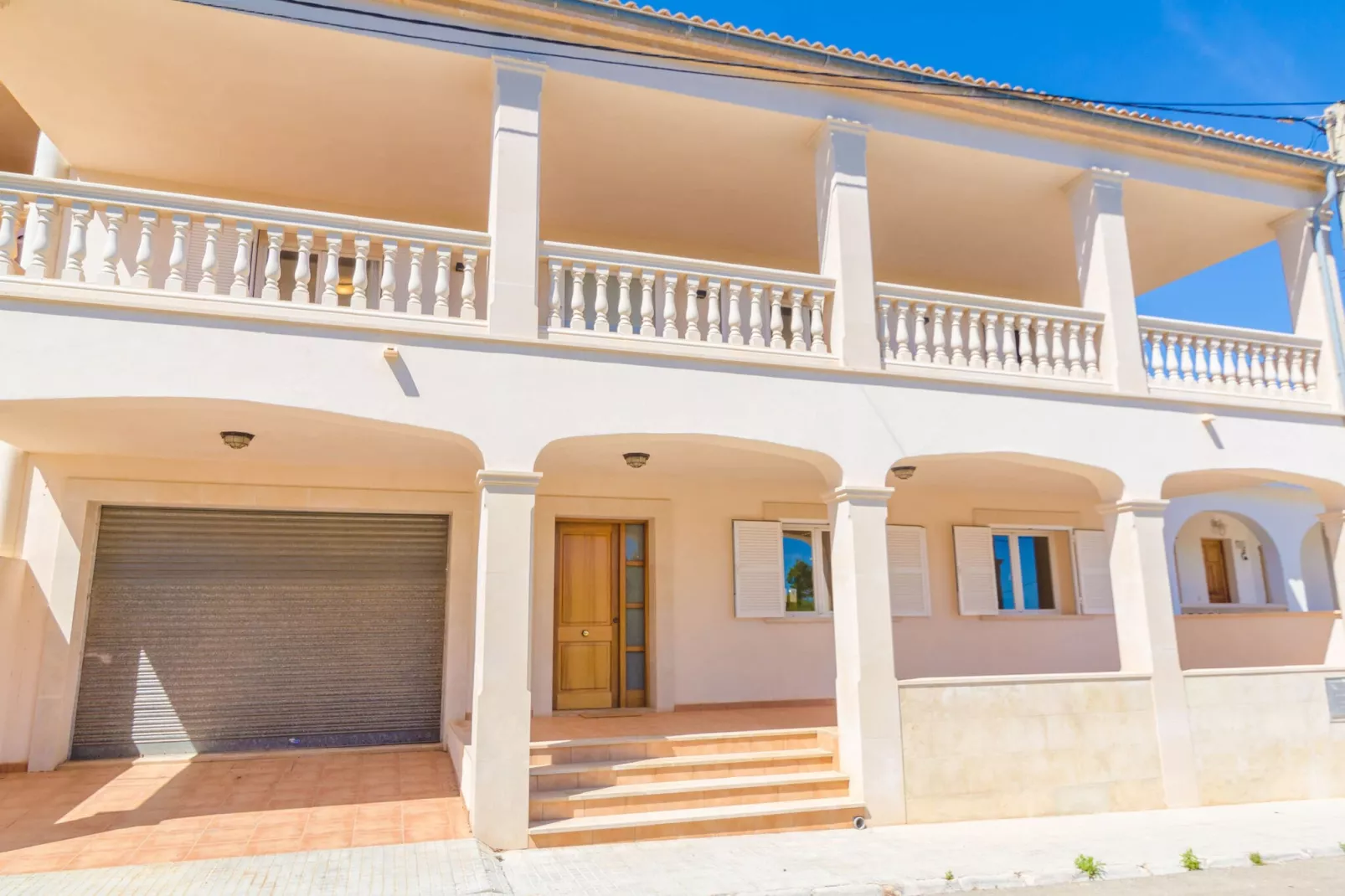 Villa Gloria-Exterior summer